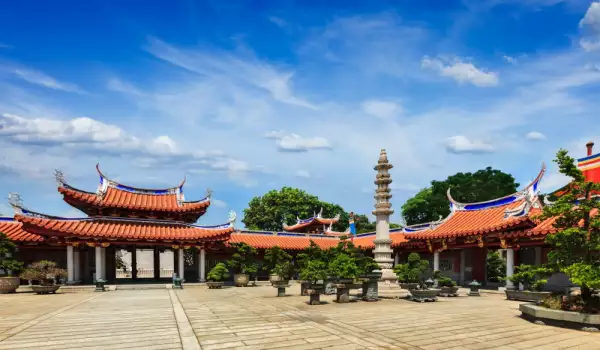 Будистки храм Сионг Лим