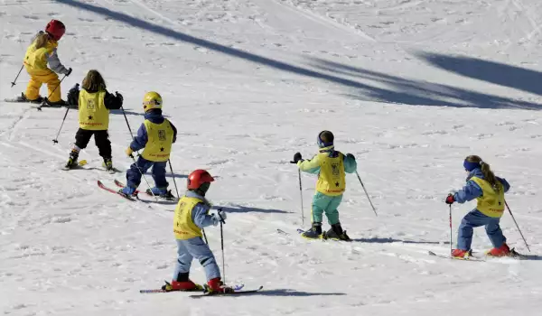 Детско ски училище