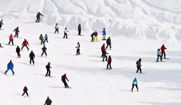 Скиори и сноубордисти ще се съберат на Мечи чал