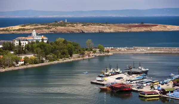 Созопол има вече лицензирано рибарско пристанище