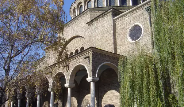 Църквата Света Неделя в София