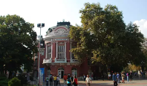 Драматичен театър Варна