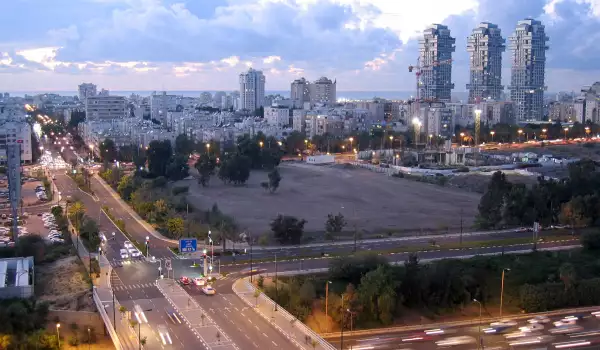 Тел Авив
