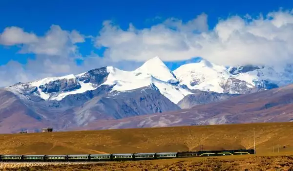 Тибетска Железница