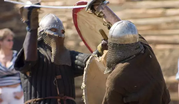 Фестивалът Дните на предците-Плиска 2015 ни връща в Средновековието