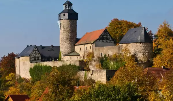 Средновековният замък Цверниц край Байройт