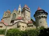Замъкът Кройценщайн (Kreuzenstein)