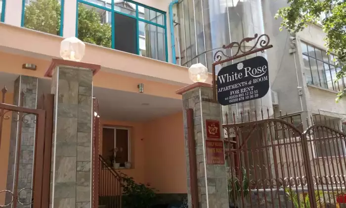 Къща Роза Бяла