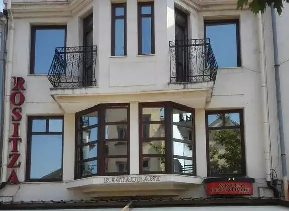 Хотел Росица Севлиево