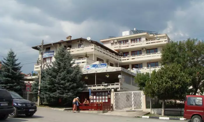 Семеен хотел Москояни Бяла