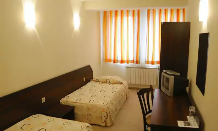 Хотел  Кипарис Враца