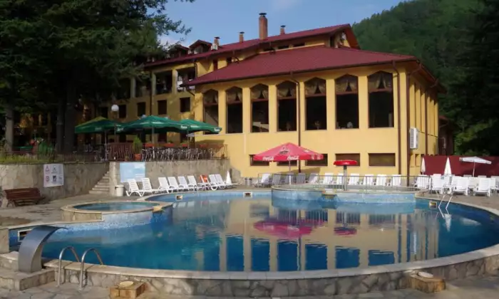 Хотелски комплекс Балкан Чифлик