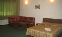 Хотел Рино Варна