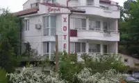 Хотел Зора